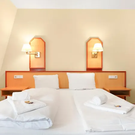 Xzllenz Light, Parken, 24h Digitaler Check In Und Zugang Otel *
