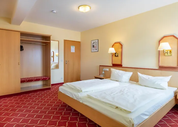 Xzllenz Light, Parken, 24H Digitaler Check In Und Zugang * 欧博尔斯巴赫