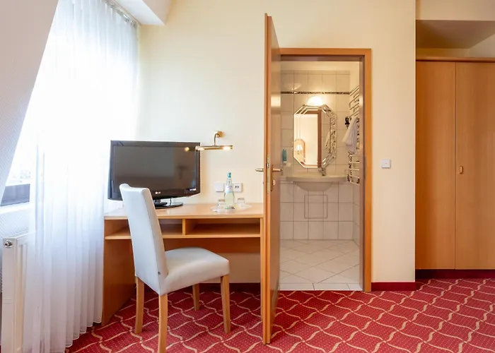 酒店 Xzllenz Light, Parken, 24H Digitaler Check In Und Zugang *