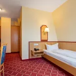 Xzllenz Light, Parken, 24h Digitaler Check In Und Zugang Hotel *