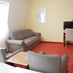 Hotel Xzllenz Light, Parken, 24h Digitaler Check In Und Zugang