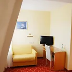 Xzllenz Light, Parken, 24h Digitaler Check In Und Zugang Hotel Oberasbach