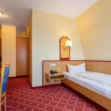 Xzllenz Light, Parken, 24h Digitaler Check In Und Zugang Hotel *