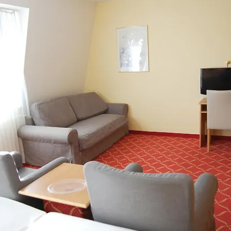 Hotel Xzllenz Light, Parken, 24h Digitaler Check In Und Zugang