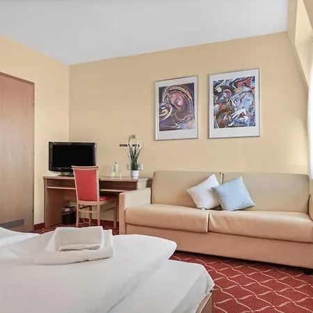 Hotel Xzllenz Light, Parken, 24h Digitaler Check In Und Zugang