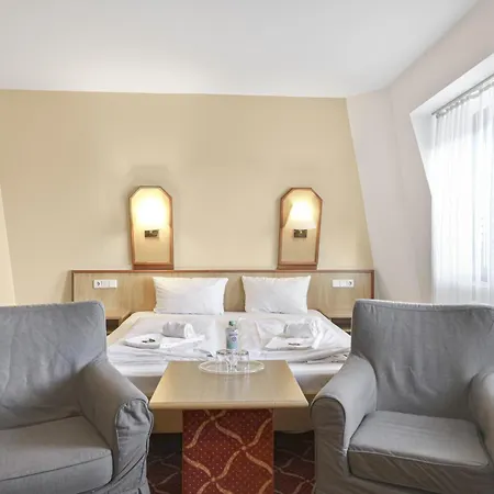 Hotel Xzllenz Light, Parken, 24h Digitaler Check In Und Zugang