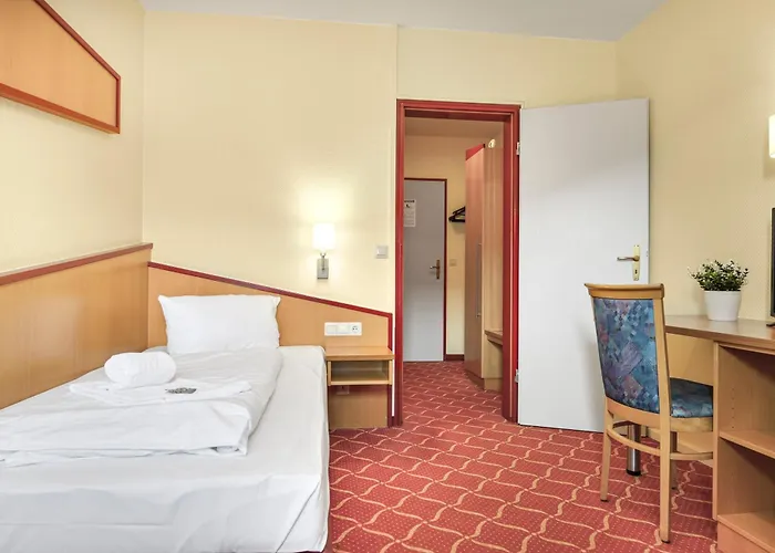 Hotel Xzllenz Light, Parken, 24h Digitaler Check In Und Zugang