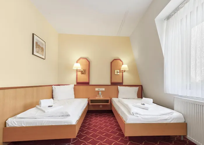 Hotel Xzllenz Light, Parken, 24h Digitaler Check In Und Zugang Oberasbach