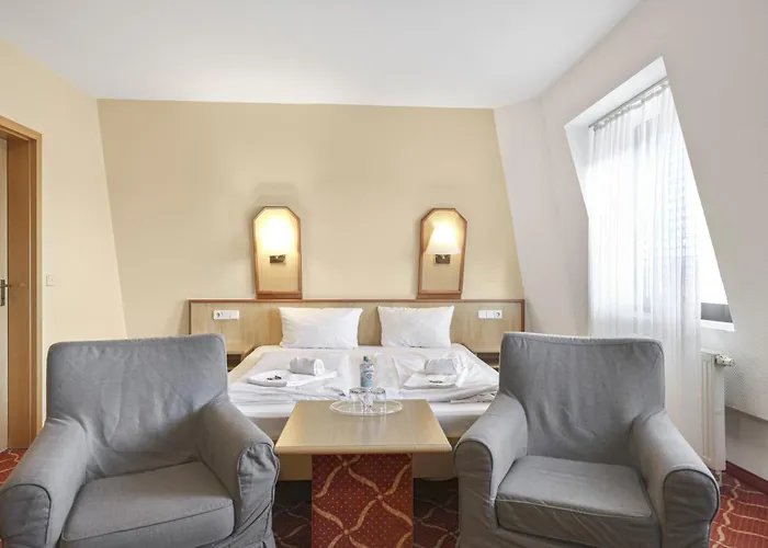 Hotel Xzllenz Light, Parken, 24h Digitaler Check In Und Zugang