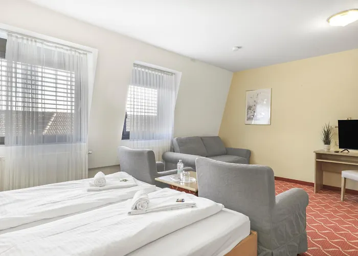 Xzllenz Light, Parken, 24h Digitaler Check In Und Zugang Hotel *