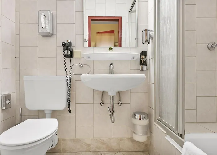 Xzllenz Light, Parken, 24h Digitaler Check In Und Zugang Hotel Oberasbach